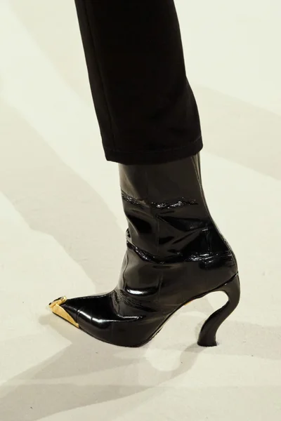 Look 50